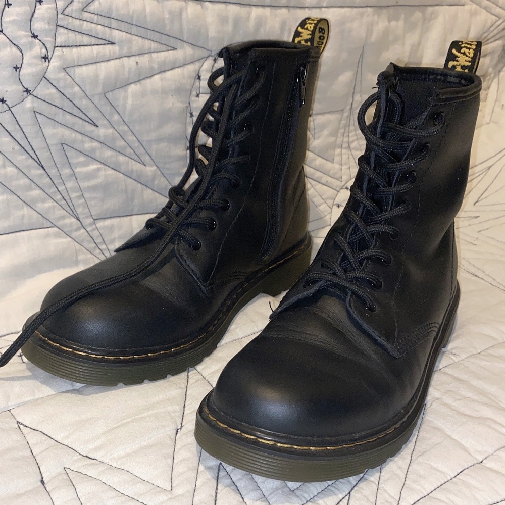 Doc Martens 1460Y Size: W7